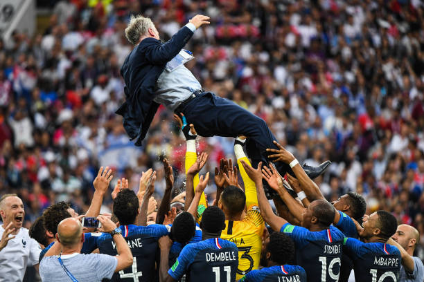 主场比赛中 主场比赛中