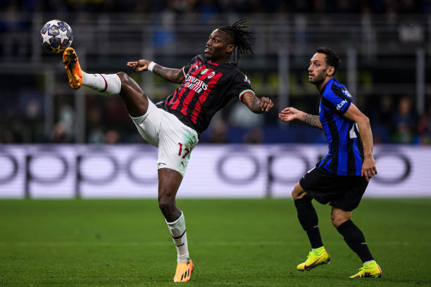 借助埃斯特 借助埃斯特